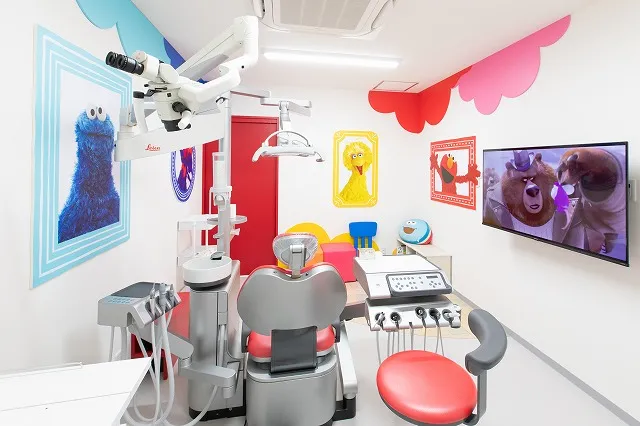 寺田町おとなこども歯科矯正歯科の広い治療個室